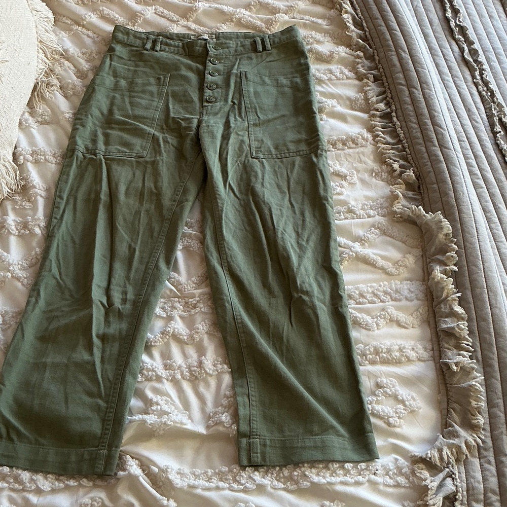 Women’s Green Casual Pants